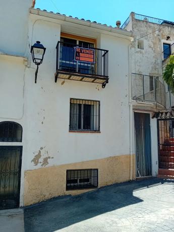 Casa de pueblo en calle dels Ferrers, 12