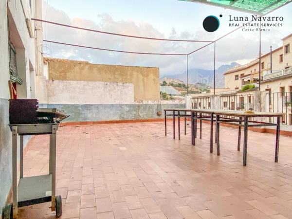 Casa de pueblo en avenida Marina Baixa