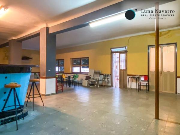 Casa de pueblo en avenida Marina Baixa