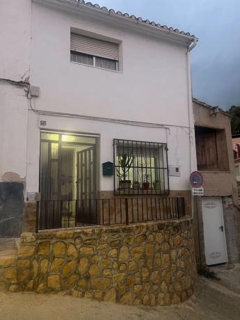 Casa de pueblo en calle Engràcia, 19