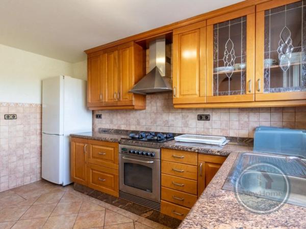 Chalet adosado en Urbanización la Almedia