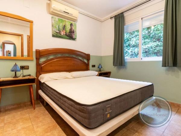 Chalet adosado en Urbanización la Almedia