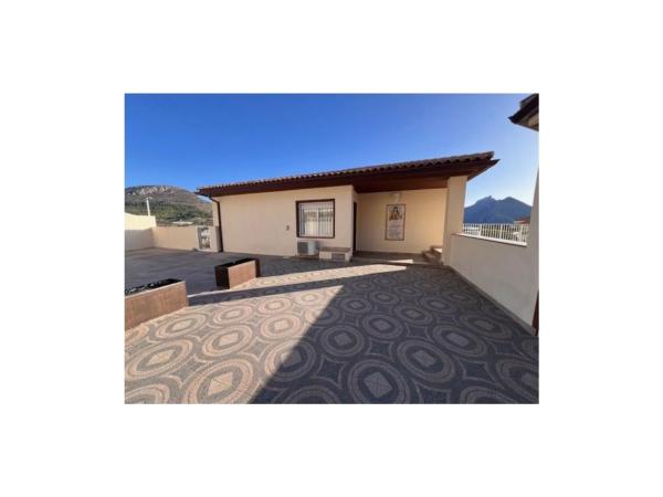 Casa independiente en Urbanización la Almedia