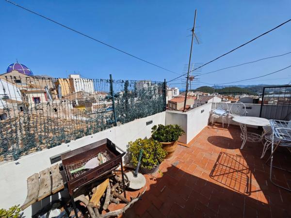 Chalet adosado en CL Verge De Les Injuries