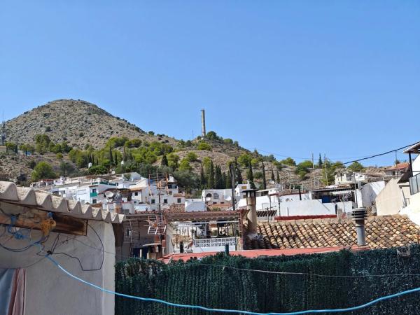 Chalet adosado en CL Verge De Les Injuries