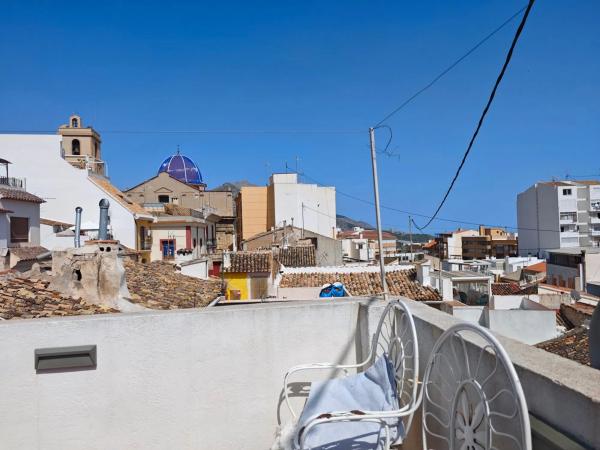 Chalet adosado en CL Verge De Les Injuries