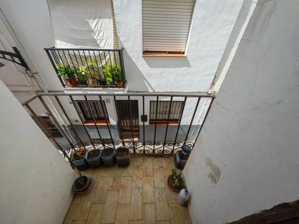 Chalet adosado en CL Verge De Les Injuries