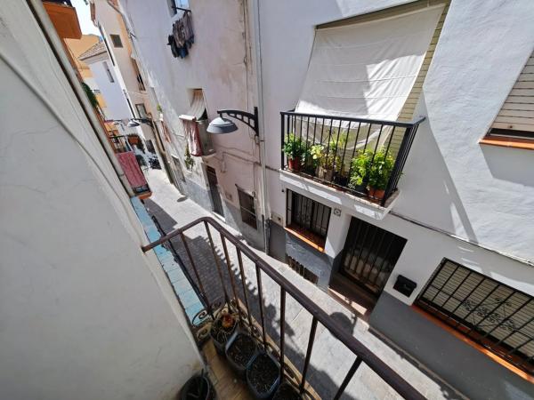 Chalet adosado en CL Verge De Les Injuries