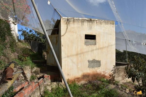 Finca rústica en calle del Fondo