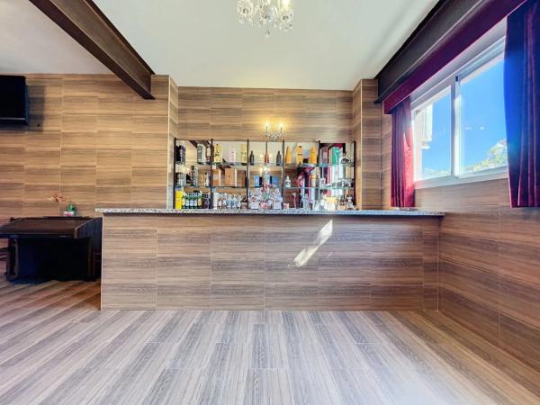 Casa independiente en Urbanización la Almedia