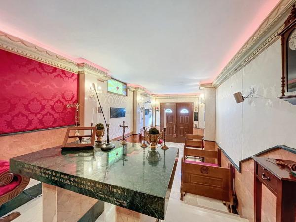 Casa independiente en Urbanización la Almedia