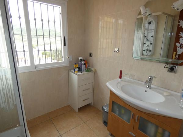 Casa independiente en Urbanización la Almedia