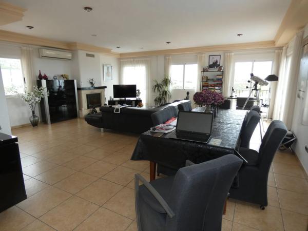 Casa independiente en Urbanización la Almedia