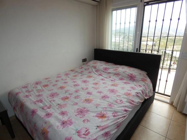 Casa independiente en Urbanización la Almedia