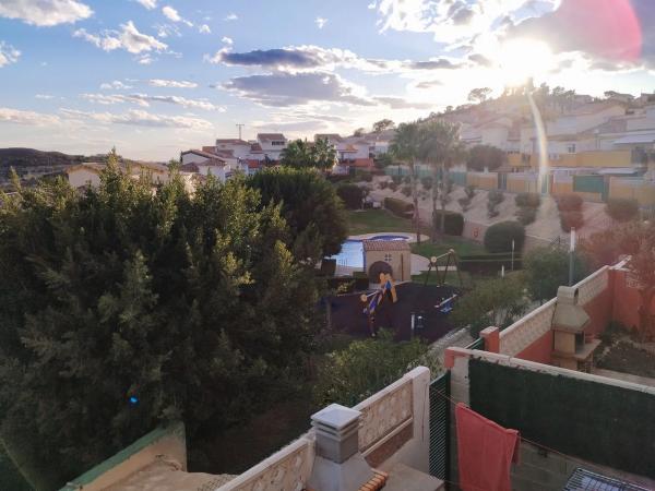 Chalet adosado en avenida Costa Blanca, 30