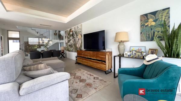 Casa independiente en calle de Xile