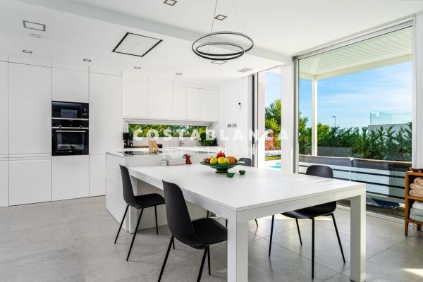 Chalet en calle Atenas