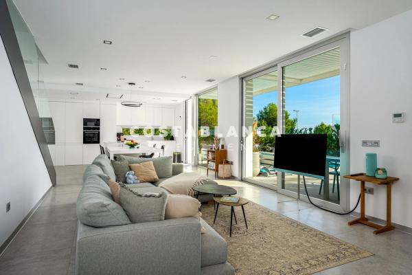 Chalet en calle Atenas