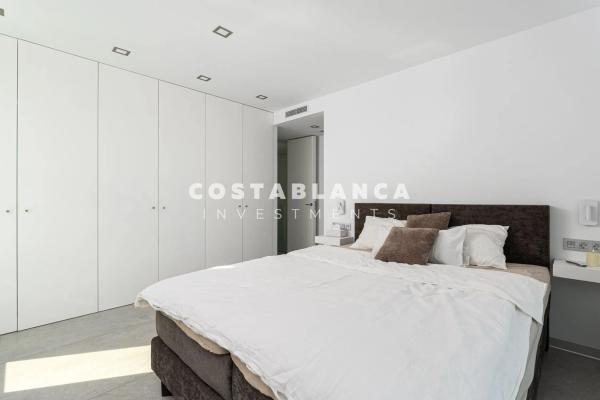 Chalet en calle Atenas