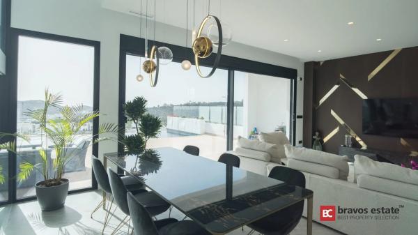 Casa independiente en calle de Brasil