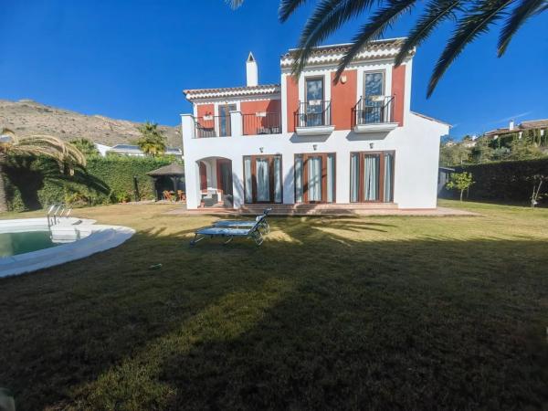 Casa independiente en calle Londres