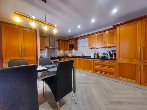 Casa independiente en calle Londres