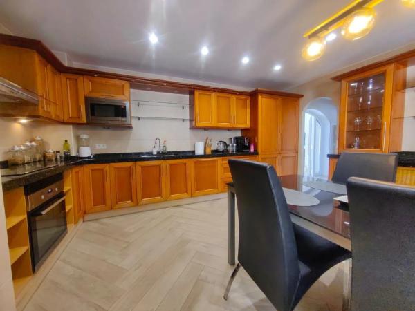 Casa independiente en calle Londres