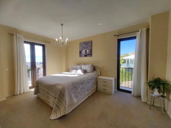 Casa independiente en calle Londres