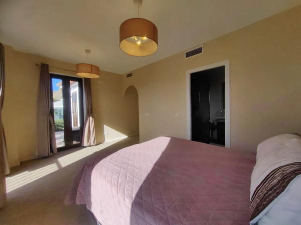 Casa independiente en calle Londres