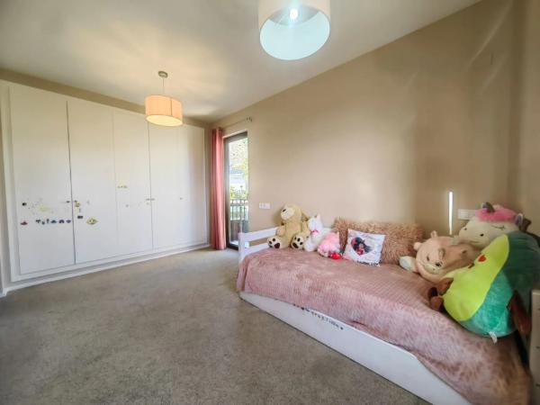 Casa independiente en calle Londres