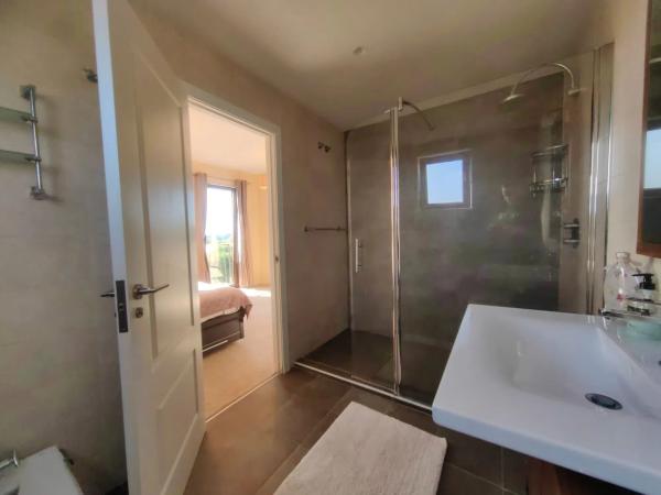 Casa independiente en calle Londres