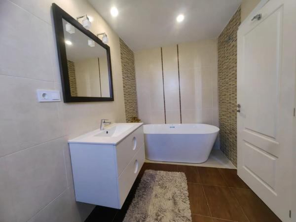 Casa independiente en calle Londres