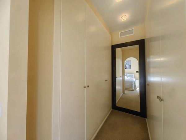 Casa independiente en calle Londres