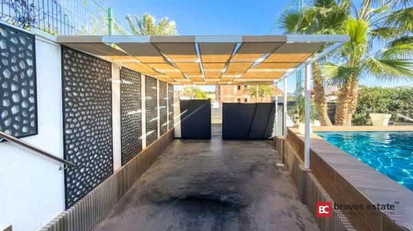 Casa independiente en calle de Veneçuela