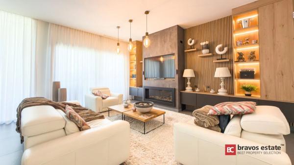 Casa independiente en calle de Veneçuela