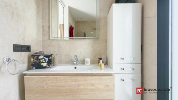 Casa independiente en calle de Veneçuela