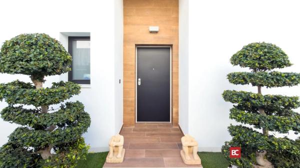 Casa independiente en calle de Veneçuela