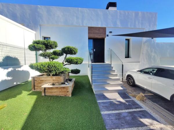 Chalet adosado en calle de Brasil