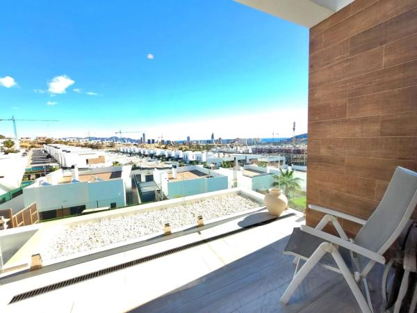 Chalet adosado en calle de Brasil