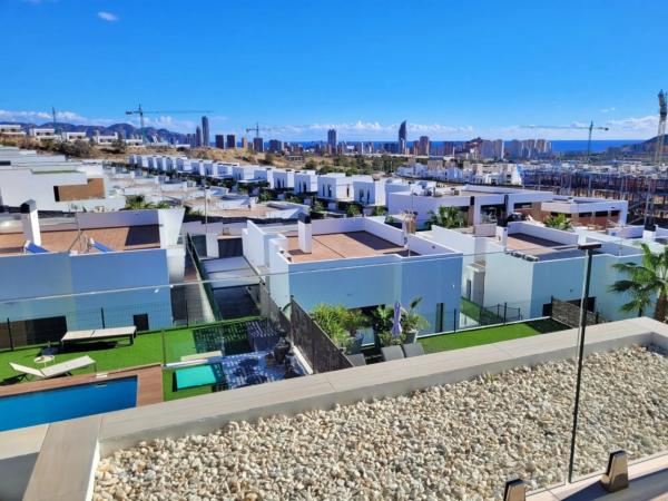 Chalet adosado en calle de Brasil