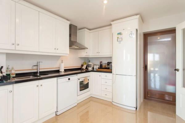 Casa independiente en calle Roma