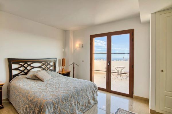 Casa independiente en calle Roma