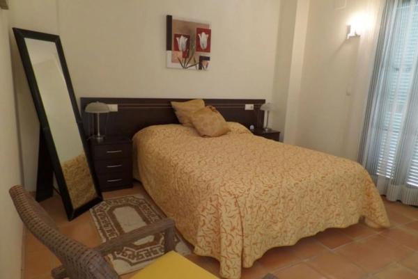 Casa independiente en calle Roma