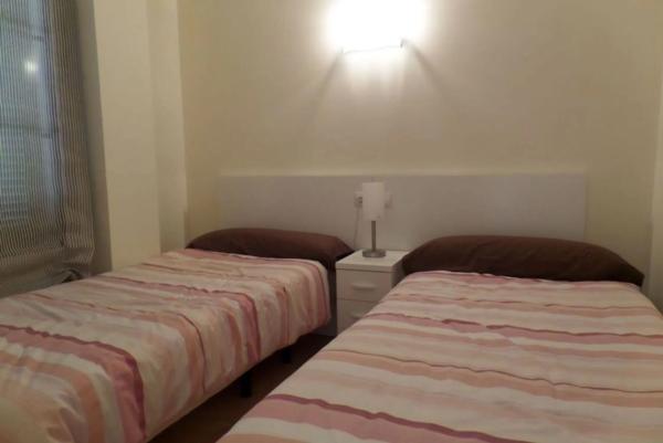 Casa independiente en calle Roma