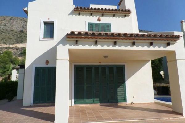 Casa independiente en calle Roma