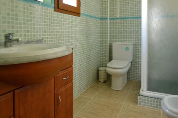 Casa independiente en avenida Oviedo