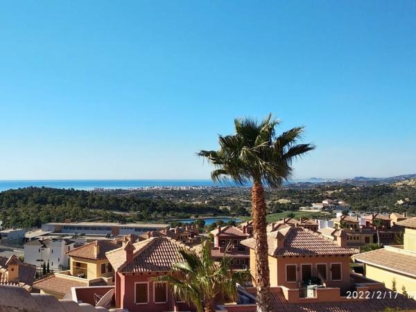 Casa independiente en avenida Oviedo