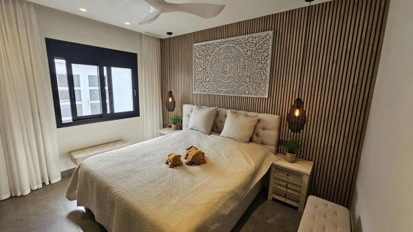 Casa independiente en calle de Veneçuela