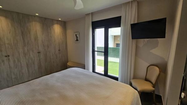 Casa independiente en calle de Veneçuela