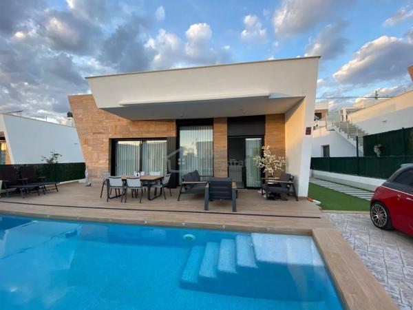 Casa independiente en calle d'Equador